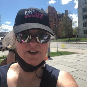 Meet your Posher, Suzanne